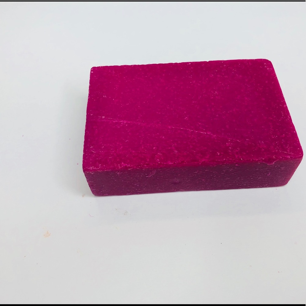 Lemon Raspberry Scented Soap - Picture 4 of 5